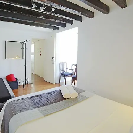 Rossio Hostel *